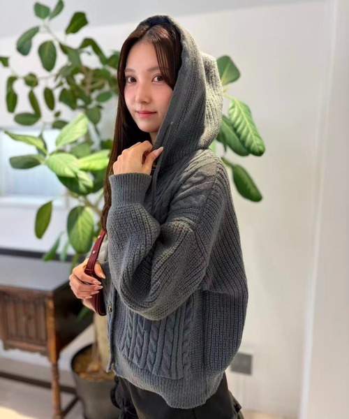 mebole(メボレ)の「Cozy Hood Cardigan(カーディガン/ボレロ・レディース・グレー/ブルー/ブラウン・FREE)」の22枚目の写真