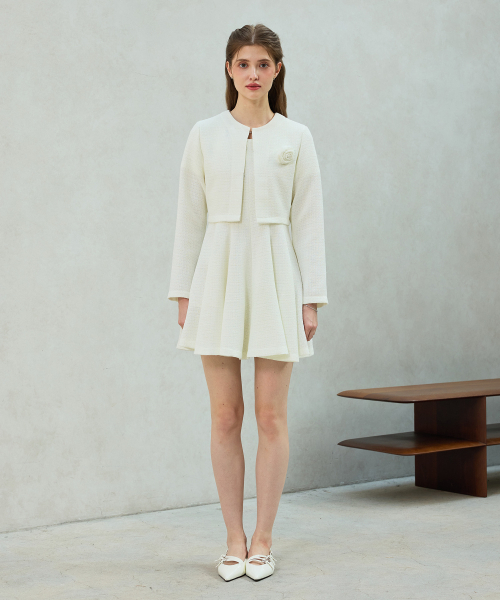 ARI(アリ)の「LANI TWEED CARDIGAN / WHITE(カーディガン/ボレロ・レディース・ホワイト・SMALL/MEDIUM)」の2枚目の写真