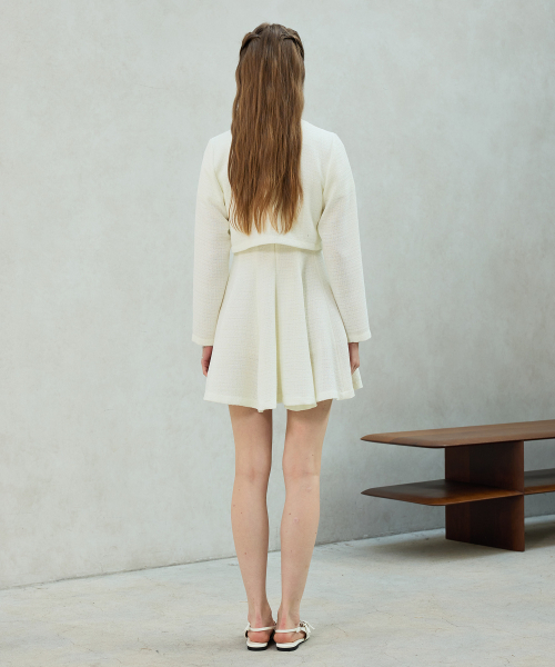 ARI(アリ)の「LANI TWEED CARDIGAN / WHITE(カーディガン/ボレロ・レディース・ホワイト・SMALL/MEDIUM)」の4枚目の写真
