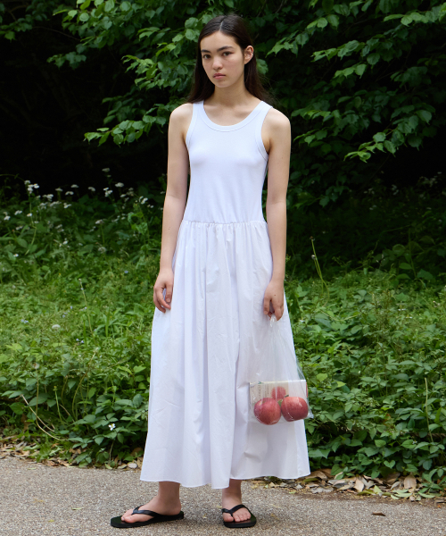 LEVAR(レバー)の「Cotton Sleeveless Dress - Off White(ワンピース・レディース・Off White・LONG/midi-1)」の3枚目の写真