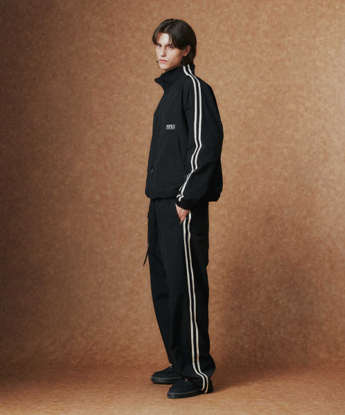 WMC(ダブリューエムシー)の「サイドラインパンツ_BLACK(スウェットパンツ・レディース・ブラック・MEDIUM/LARGE/X-LARGE)」の7枚目の写真
