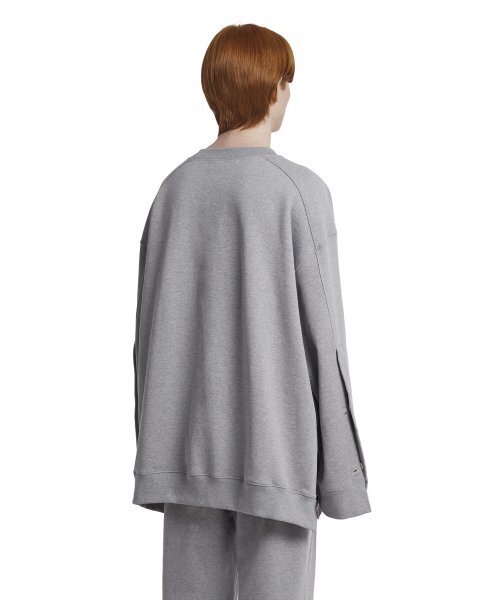 TRUNK PROJECT(トランクプロジェクト)の「Logo Sweatshirt_Grey(スウェット・レディース・グレー・LARGE/SMALL/X-SMALL)」の2枚目の写真