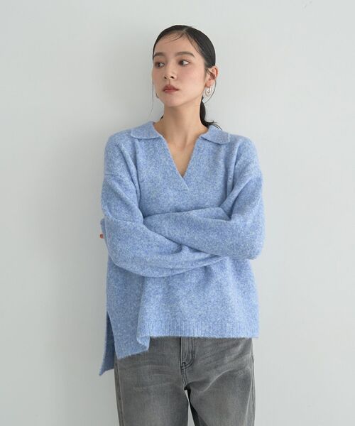 YECCA VECCA（イェッカヴェッカ）の「襟付きVネックニット（ニット/セーター・レディース・チャコールグレー/ブルー/ベージュ・FREE）」の3枚目の写真