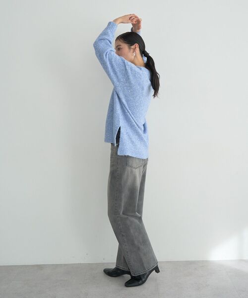 YECCA VECCA（イェッカヴェッカ）の「襟付きVネックニット（ニット/セーター・レディース・チャコールグレー/ブルー/ベージュ・FREE）」の17枚目の写真