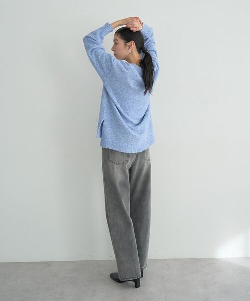 YECCA VECCA（イェッカヴェッカ）の「襟付きVネックニット（ニット/セーター・レディース・チャコールグレー/ブルー/ベージュ・FREE）」の16枚目の写真