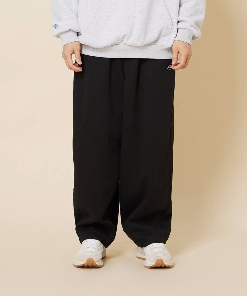 CORALIAN（コラリアン）の「ワイド起毛トレーニングパンツ（スウェットパンツ・メンズ・その他・S/M/L/2XL/XL）」の3枚目の写真