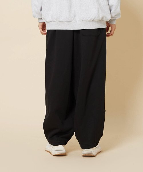CORALIAN（コラリアン）の「ワイド起毛トレーニングパンツ（スウェットパンツ・メンズ・その他・S/M/L/2XL/XL）」の5枚目の写真