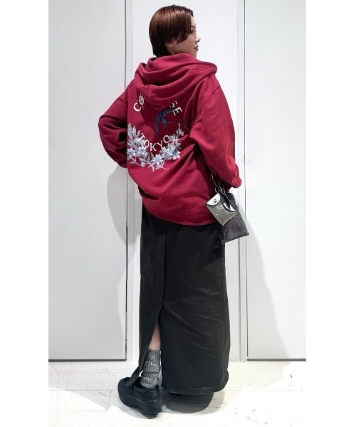 CONVERSE TOKYO(コンバーストウキョウ)の「FLOWER LOGO ZIP HOODIE(パーカー・レディース・グレー/ボルドー/ブラック・SMALL/MEDIUM)」の19枚目の写真