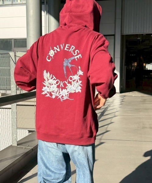 CONVERSE TOKYO(コンバーストウキョウ)の「FLOWER LOGO ZIP HOODIE(パーカー・レディース・グレー/ボルドー/ブラック・SMALL/MEDIUM)」の22枚目の写真