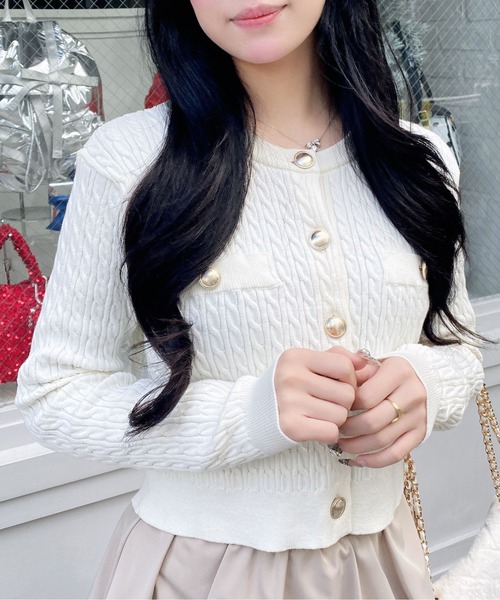 INGNI(イング)の「【WEB限定】金ボタンケーブルニットカーディガン(カーディガン/ボレロ・レディース・ブラック/グレー/オフホワイト/レッド・M)」の20枚目の写真