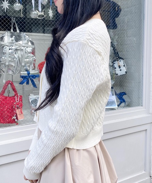 INGNI(イング)の「【WEB限定】金ボタンケーブルニットカーディガン(カーディガン/ボレロ・レディース・ブラック/グレー/オフホワイト/レッド・M)」の21枚目の写真