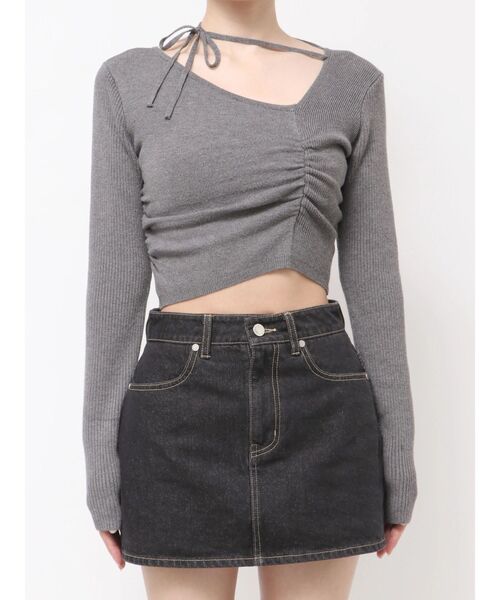 EMODA（エモダ）の「CHOKER GATHER LONG SLEEVE KNIT（ニット/セーター・レディース・グレー/ホワイト/レッド・FREE）」の2枚目の写真