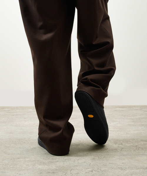 TOSS（トス）の「TOSS トス / 別注アネノイレザー Bath ビブラムソール レザードレススニーカー / TOSS-AE2（スニーカー・メンズ・ブラック・9/8/7/10）」の10枚目の写真