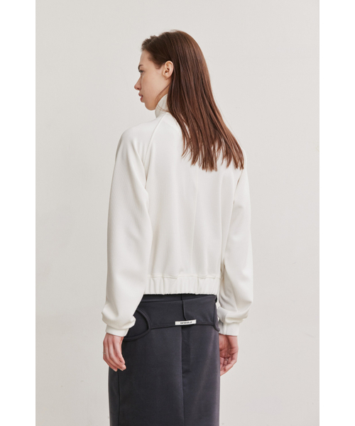 AFTERHOURS(アフターアワーズ)の「HIGH NECK CUT OUT ZIP-UP (IVORY)(ナイロンジャケット・レディース・その他・FREE)」の5枚目の写真
