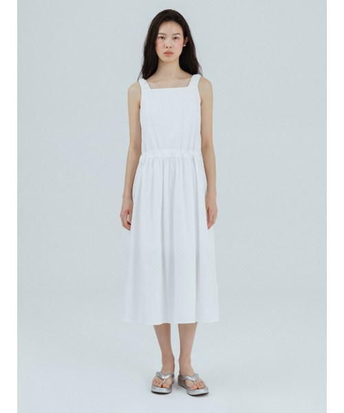 ETMON(エトモン)の「Apron Side Strap Dress White(ワンピース・レディース・その他・FREE)」の2枚目の写真