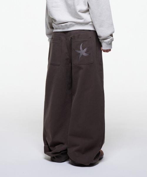THECOLDESTMOMENT(ザコールデストモーメント)の「TCM starfish chino pants (brown)(その他パンツ・レディース・その他・S/M/L)」の1枚目の写真