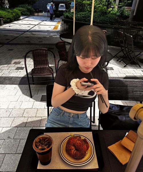 BORN TO WIN（ボーントゥウィン）の「BLUR LOGO CROP TOP [BLACK]（Tシャツ/カットソー・レディース・その他・FREE）」の8枚目の写真