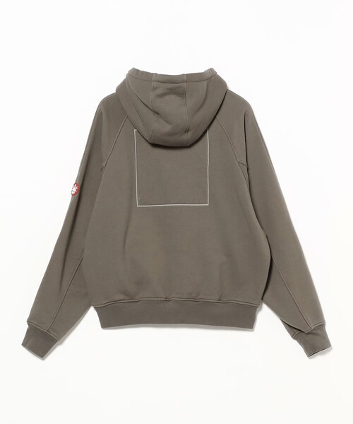 BEAMS T(ビームスティー)の「C.E / SOLID BIG HEAVY HOODY(スウェット・メンズ・オリーブ・L/M)」の6枚目の写真