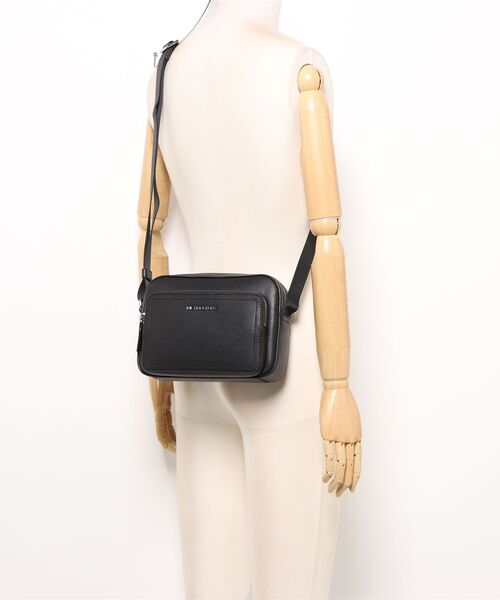 MICHAEL KORS(マイケルコース)の「EW FLIGHT BAG クロスボディ(ショルダーバッグ・メンズ・ブラック・FREE)」の5枚目の写真