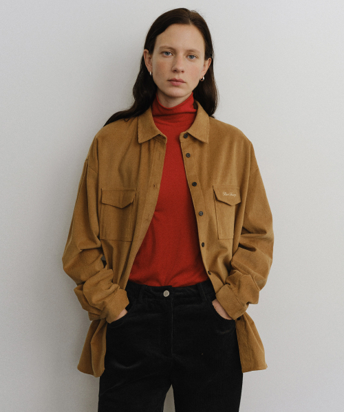 URAGO（ユラーゴ）の「Corduroy flap pocket shirt（シャツ/ブラウス・レディース・キャメル/ブルー・FREE）」の4枚目の写真