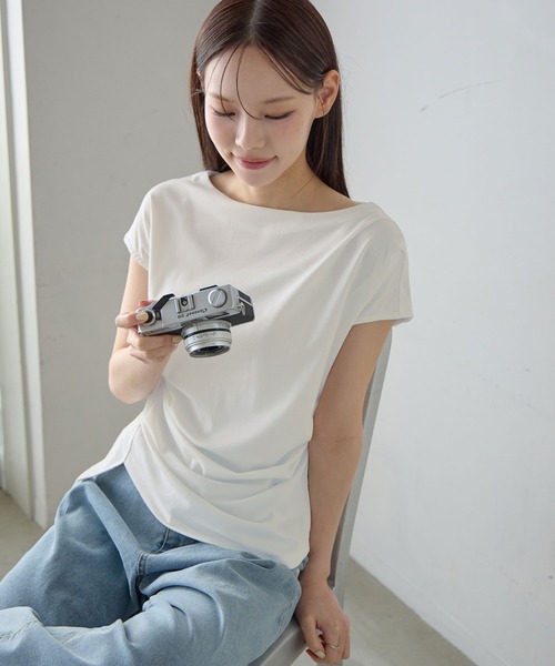 CHAN ME(チャンミ)の「接触冷感ドレープデザインTシャツ(Tシャツ/カットソー・レディース・ホワイト/ブラック/グレイッシュベージュ/チャコールグレー・MEDIUM/X-LARGE/LARGE)」の8枚目の写真