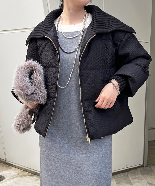 un dix cors（アンディコール）の「襟付きエンボスダウン（ダウンジャケット/コート・レディース・ブラック/ブラウン・FREE）」の6枚目の写真