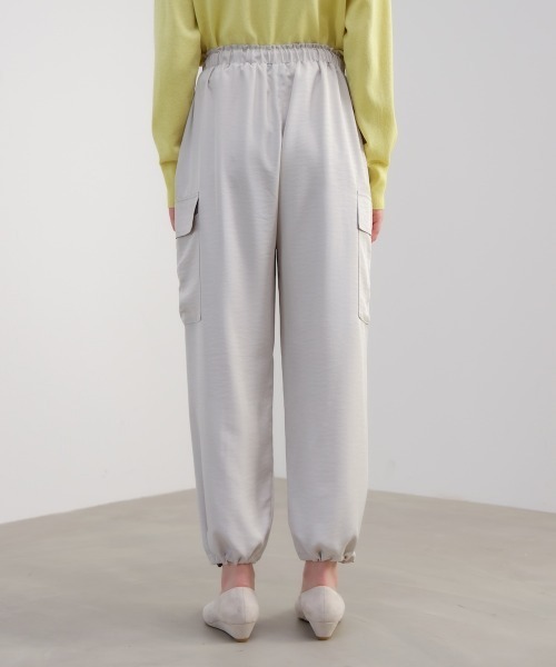 Bou Jeloud(ブージュルード)の「ヴィンテージサテンカーゴパンツ(その他パンツ・レディース・ブラック/ミント/アイボリー・38)」の4枚目の写真