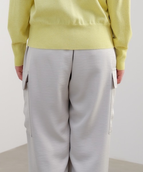 Bou Jeloud(ブージュルード)の「ヴィンテージサテンカーゴパンツ(その他パンツ・レディース・ブラック/ミント/アイボリー・38)」の5枚目の写真