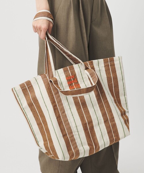 beej（ビージ）の「【別注】＜beej＞ストライプ 2WAY トートバッグ（トートバッグ・レディース・ブラウン/ワインレッド/ブラック・FREE）」の8枚目の写真