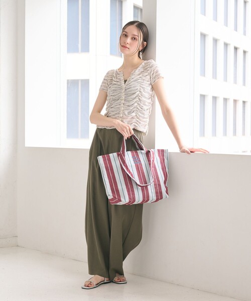 beej（ビージ）の「【別注】＜beej＞ストライプ 2WAY トートバッグ（トートバッグ・レディース・ブラウン/ワインレッド/ブラック・FREE）」の13枚目の写真