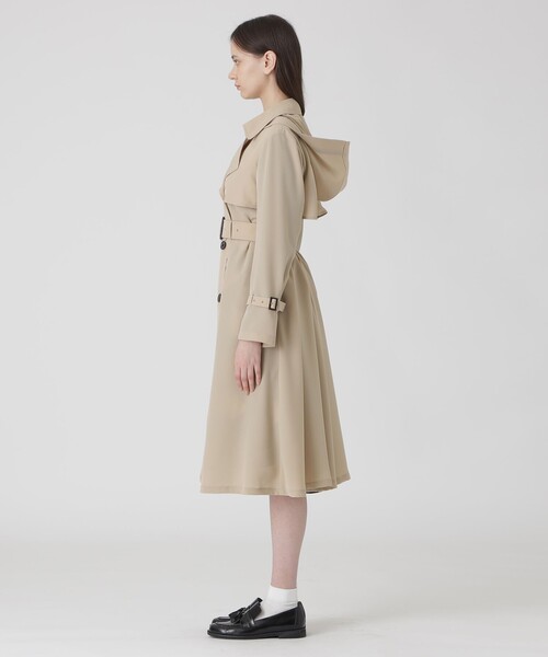 BLUE LABEL CRESTBRIDGE(ブルーレーベルクレストブリッジ)の「ツイルフレアトレンチコート(トレンチコート・レディース・ダークネイビー/ベージュ/ベビーピンク・38/36/40)」の12枚目の写真