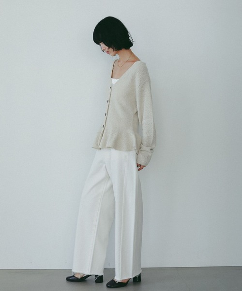 A part by（アパートバイ）の「ブークレペプラムニットカーディガン（カーディガン/ボレロ・レディース・キャメル/ブルー系その他4/アイボリー・FREE）」の6枚目の写真