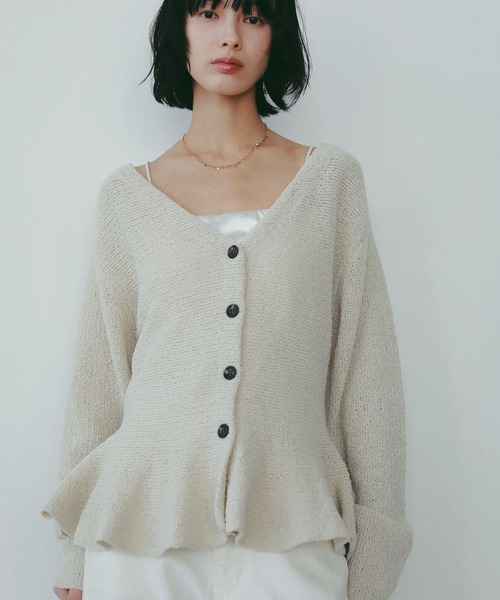 A part by（アパートバイ）の「ブークレペプラムニットカーディガン（カーディガン/ボレロ・レディース・キャメル/ブルー系その他4/アイボリー・FREE）」の7枚目の写真