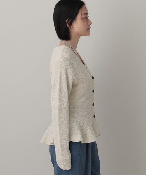 A part by（アパートバイ）の「ブークレペプラムニットカーディガン（カーディガン/ボレロ・レディース・キャメル/ブルー系その他4/アイボリー・FREE）」の21枚目の写真