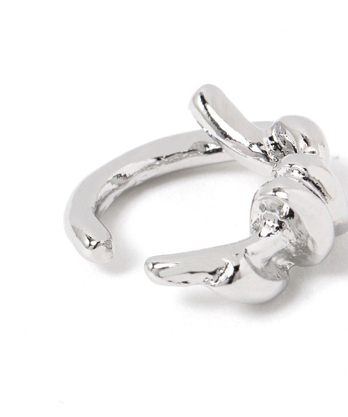 LAKOLE（ラコレ）の「ノットデザインイヤーカフ / 640135（イヤーカフ・レディース・その他2/その他1・FREE）」の3枚目の写真