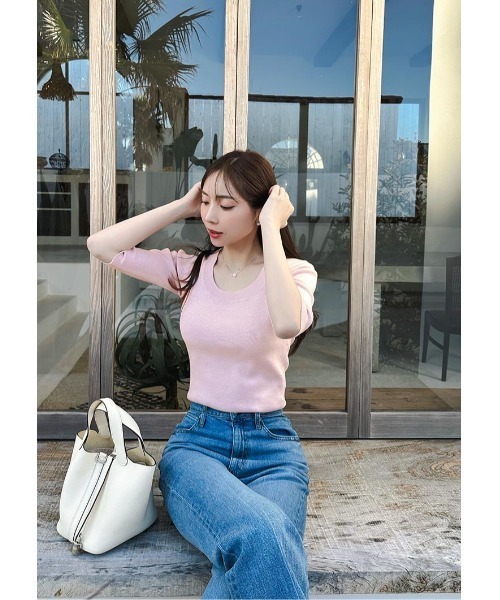 LUDICRUM(ルーディクルム)の「Deep U neck Knit top(ニット/セーター・レディース・ピンク/ブラック/オフホワイト・FREE)」の5枚目の写真