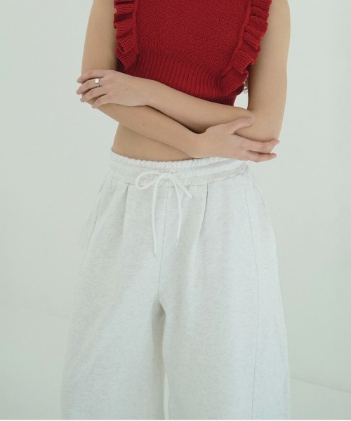 CLANE（クラネ）の「COCOON BULKY SWEAT PANTS（スウェットパンツ・レディース・レッド/グレー/ブラック/ホワイト・1/0/2）」の13枚目の写真