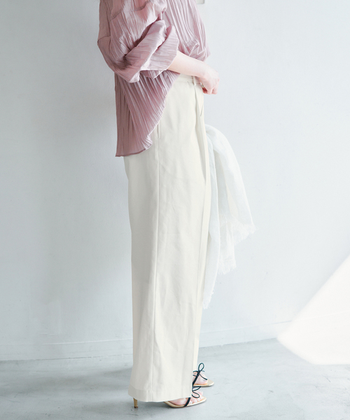 IENA(イエナ)の「ベルテッドチノパンツ(チノパンツ・レディース・アイボリー/ベージュ・38/36/34)」の12枚目の写真