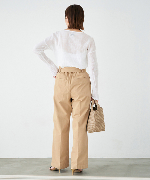 IENA(イエナ)の「ベルテッドチノパンツ(チノパンツ・レディース・アイボリー/ベージュ・38/36/34)」の21枚目の写真