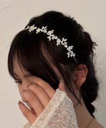 kutir（クティール）の「kutirlune／リーフモチーフカチューシャ（カチューシャ）」