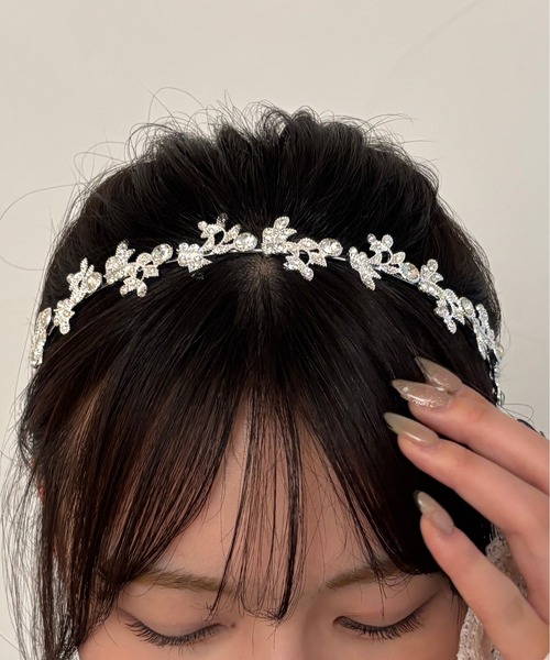 kutir（クティール）の「kutirlune／リーフモチーフカチューシャ（カチューシャ・レディース・ゴールド/シルバー・FREE）」の5枚目の写真