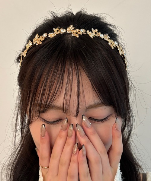 kutir（クティール）の「kutirlune／リーフモチーフカチューシャ（カチューシャ・レディース・ゴールド/シルバー・FREE）」の4枚目の写真