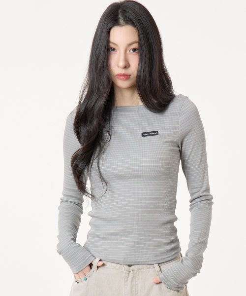 UNKNOWN PLANET(アンノウンプラネット)の「スリムストライプボートネックロングスリーブトップグレー(Tシャツ/カットソー・レディース・その他・MEDIUM/SMALL)」の2枚目の写真
