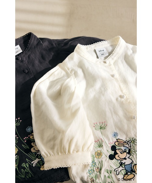Disney SERIES CREATED by MUS(ディズニーシリーズクリエイテッドバイエムユーエス)の「MD BOTANICAL EMBROIDERY ブラウス(シャツ/ブラウス・レディース・ホワイト/ブラック・FREE)」の4枚目の写真