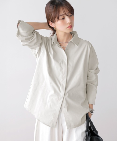 La-gemme(ラジェム)の「ロングカフスオーバーシャツ(シャツ/ブラウス・レディース・ベージュ/ライトグレー/ホワイト/ブラック・フリー)」の3枚目の写真