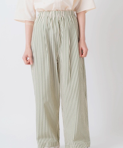Kelen（ケレン）の「「KELEN / ケレン」2タックシアーサッカーストライプパンツ（その他パンツ・レディース・ブラウン/ブラック/グリーン・M/S）」の4枚目の写真