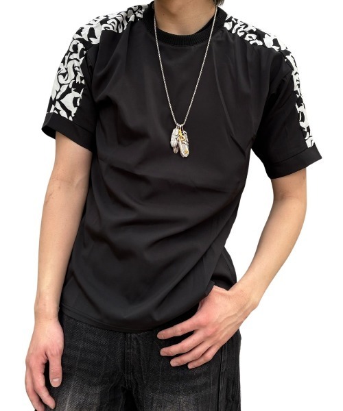 COOK JEANS(クックジーンズ)の「ショルダー切替Tシャツ(Tシャツ/カットソー・メンズ・ブラック系その他/ブラック系その他2/ホワイト系その他・LARGE/MEDIUM)」の9枚目の写真