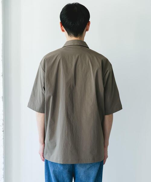 URBAN RESEARCH DOORS（アーバンリサーチドアーズ）の「『UVカット/接触冷感/吸水速乾』ストレッチクロス ビッグポケットショートスリーブシャツ（シャツ/ブラウス・メンズ・ブラック/モカ/チャコールグレー・MEDIUM/LARGE）」の15枚目の写真