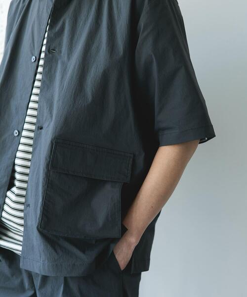 URBAN RESEARCH DOORS（アーバンリサーチドアーズ）の「『UVカット/接触冷感/吸水速乾』ストレッチクロス ビッグポケットショートスリーブシャツ（シャツ/ブラウス・メンズ・ブラック/モカ/チャコールグレー・MEDIUM/LARGE）」の22枚目の写真