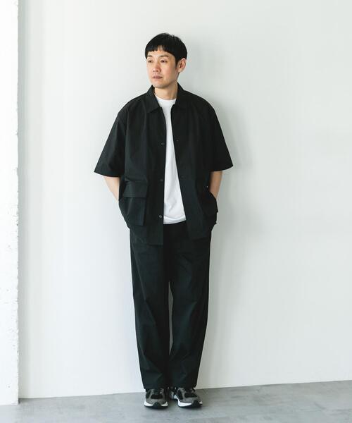 URBAN RESEARCH DOORS（アーバンリサーチドアーズ）の「『UVカット/接触冷感/吸水速乾』ストレッチクロス ビッグポケットショートスリーブシャツ（シャツ/ブラウス・メンズ・ブラック/モカ/チャコールグレー・MEDIUM/LARGE）」の4枚目の写真
